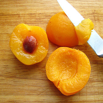 peel apricot