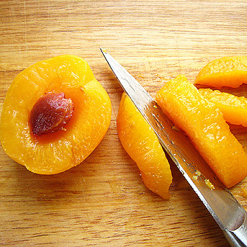 pit and slice apricot