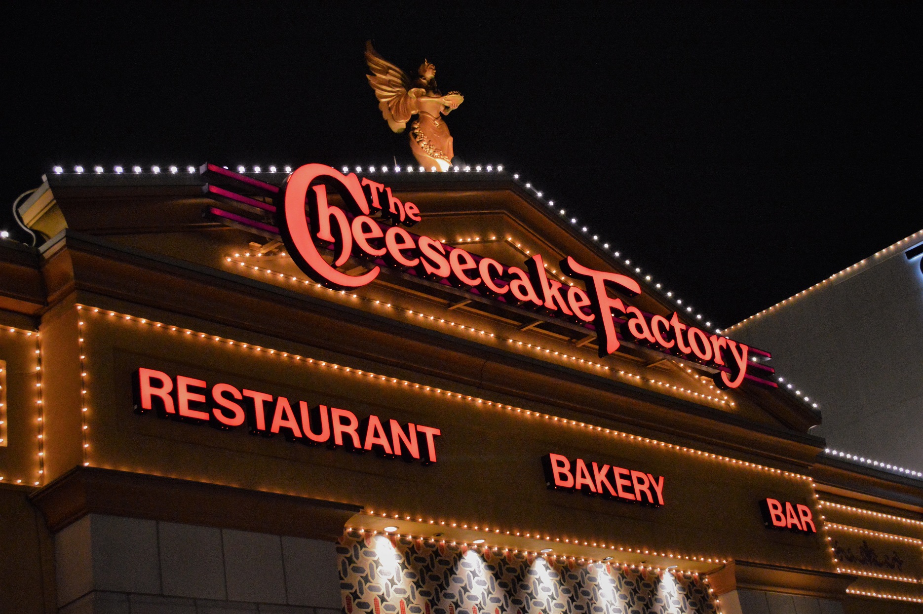 The Cheesecake Factory Restaurant Front Lights